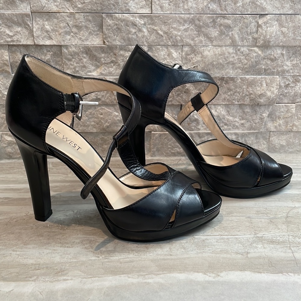 Nine West Black Leather T-Strap High Heel Sandals